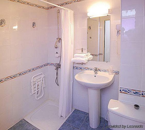Tourhotel Blois La Chaussee-Saint-Victor Room photo